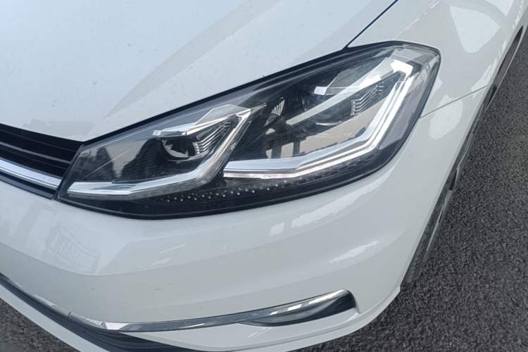 Used Volkswagen Golf 2018 230TSI Automatic Luxury Version Left Front Headlight
