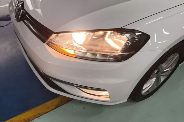 Used Volkswagen Golf 2018 230TSI Automatic Comfort Model Left Front Headlight