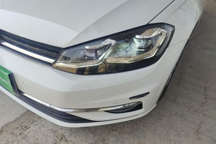 Used Volkswagen Golf 2018 230TSI Automatic Comfort Model Left Front Headlight