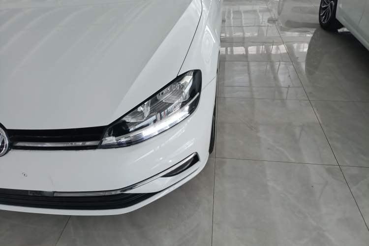 Used Volkswagen Golf 2018 230TSI Automatic Luxury Version Left Front Headlight