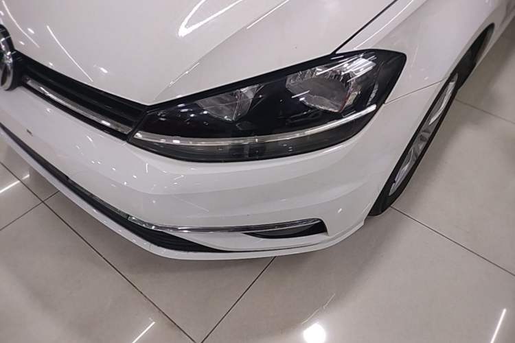 Used Volkswagen Golf 2018 230TSI Automatic Comfort Model Left Front Headlight