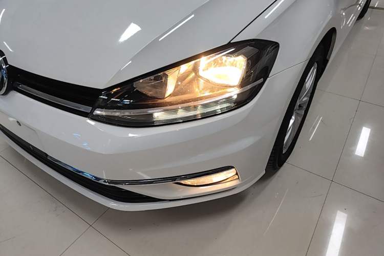 Used Volkswagen Golf 2018 230TSI Automatic Comfort Model Left Front Headlight