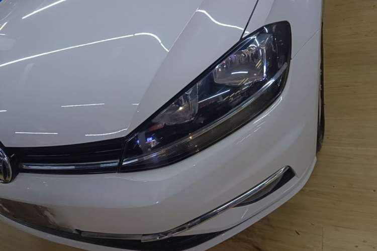 Used Volkswagen Golf 2018 230TSI Automatic Comfort Model Left Front Headlight