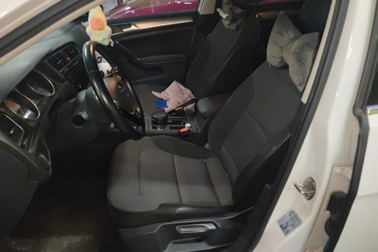 Used Volkswagen Golf 2018 1.6L Automatic Comfort Model Left Front Seat