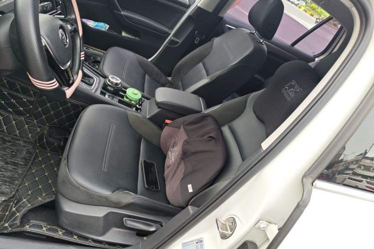 Used Volkswagen Golf 2018 1.6L Automatic Comfort Model Left Front Seat