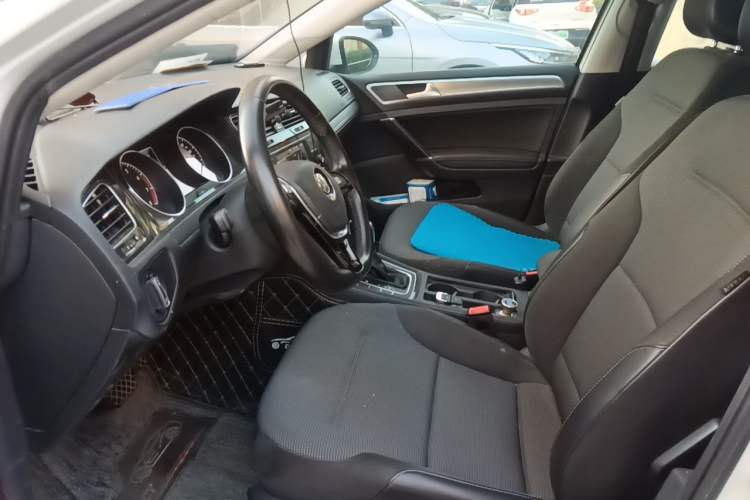 Used Volkswagen Golf 2018 1.6L Automatic Comfort Model Left Front Seat