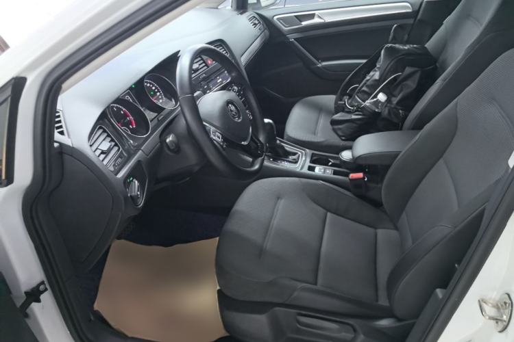 Used Volkswagen Golf 2018 1.6L Automatic Comfort Model Left Front Seat