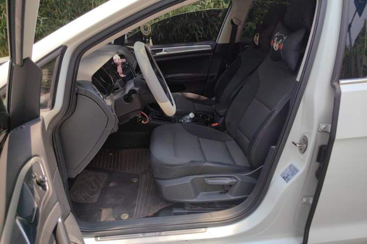 Used Volkswagen Golf 2018 230TSI Automatic Comfort Model Left Front Seat