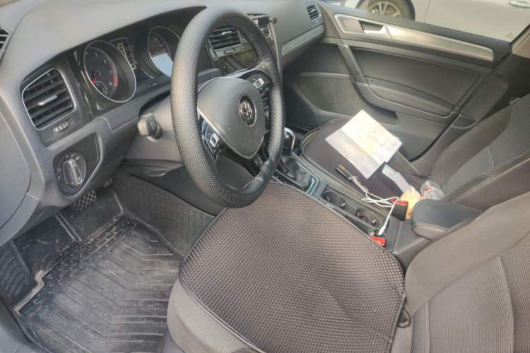 Used Volkswagen Golf 2018 1.6L Automatic Comfort Model Left Front Seat