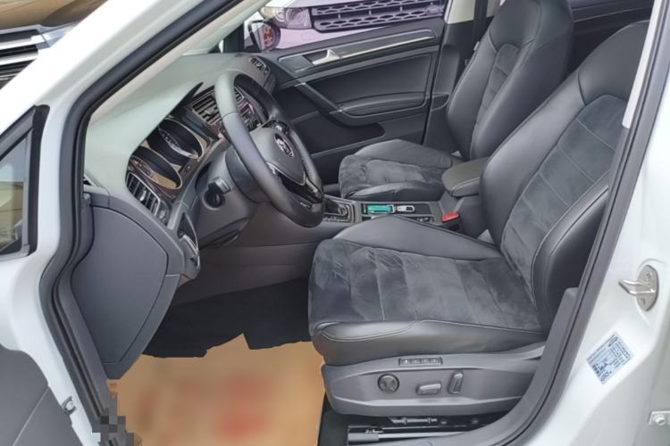 Used Volkswagen Golf 2018 230TSI Automatic Luxury Version Left Front Seat