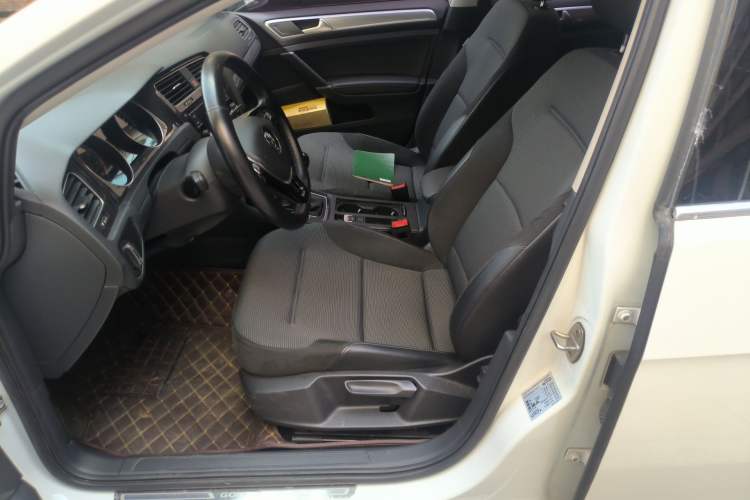 Used Volkswagen Golf 2018 230TSI Manual Comfort Version Left Front Seat