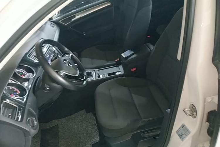 Used Volkswagen Golf 2018 1.6L Automatic Comfort Model Left Front Seat
