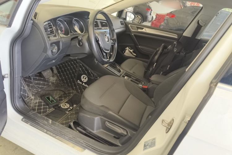 Used Volkswagen Golf 2018 1.6L Automatic Comfort Model Left Front Seat