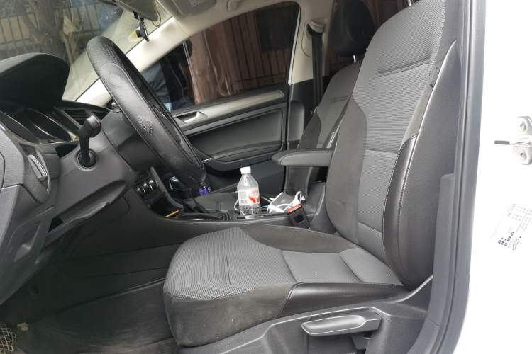 Used Volkswagen Golf 2018 1.6L Automatic Comfort Model Left Front Seat