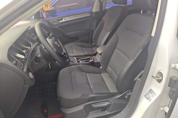 Used Volkswagen Golf 2018 1.6L Automatic Comfort Model Left Front Seat