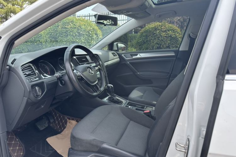 Used Volkswagen Golf 2018 230TSI Automatic Comfort Model Left Front Seat