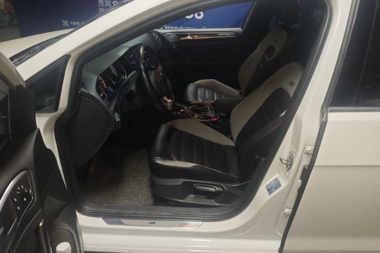 Used Volkswagen Golf 2018 280TSI Automatic R-Line Model Left Front Seat