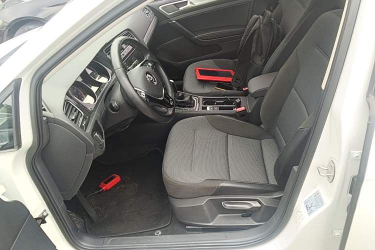 Used Volkswagen Golf 2018 230TSI Automatic Comfort Model Left Front Seat