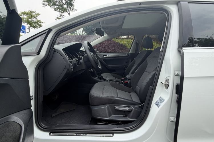 Used Volkswagen Golf 2018 1.6L Automatic Comfort Model Left Front Seat