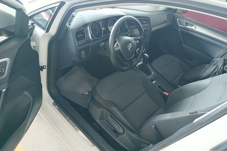 Used Volkswagen Golf 2018 230TSI Automatic Comfort Model Left Front Seat