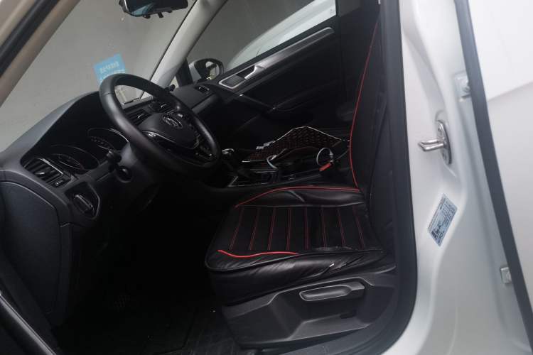Used Volkswagen Golf 2018 230TSI Automatic Comfort Model Left Front Seat