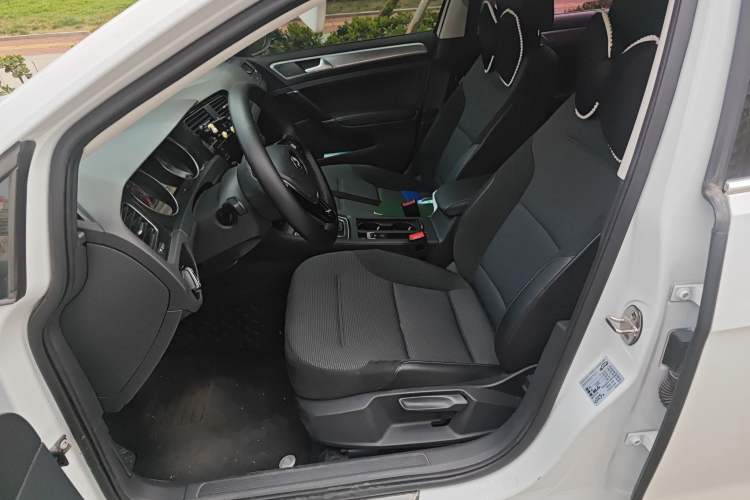 Used Volkswagen Golf 2018 1.6L Automatic Comfort Model Left Front Seat