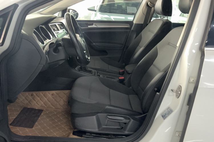 Used Volkswagen Golf 2018 1.6L Automatic Comfort Model Left Front Seat