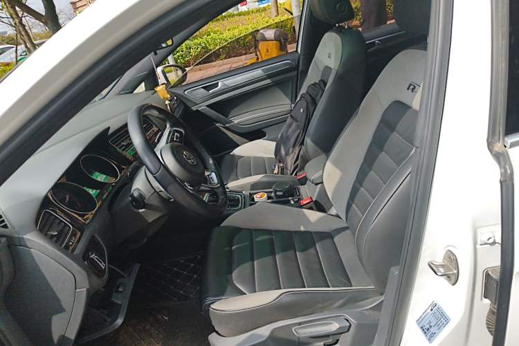 Used Volkswagen Golf 2018 280TSI Automatic R-Line Model Left Front Seat