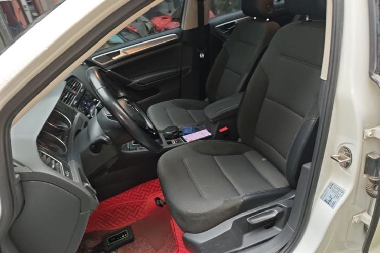 Used Volkswagen Golf 2018 230TSI Automatic Comfort Model Left Front Seat
