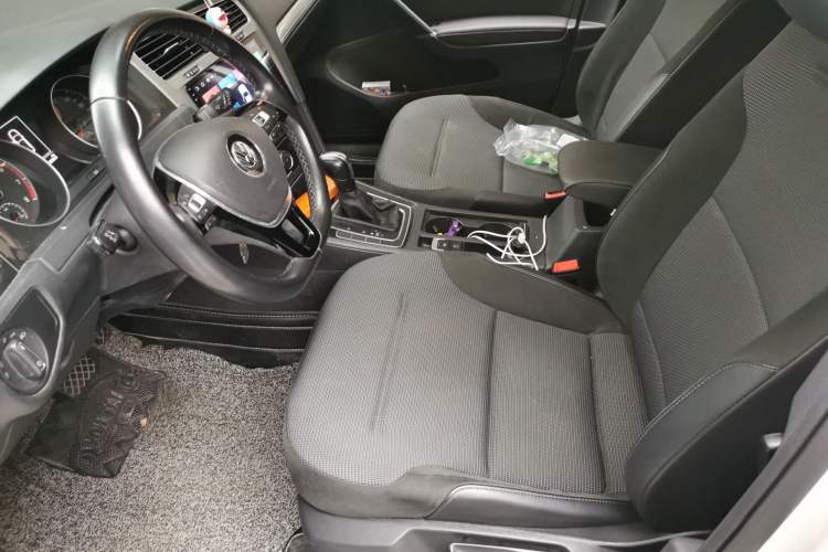 Used Volkswagen Golf 2018 1.6L Automatic Comfort Model Left Front Seat