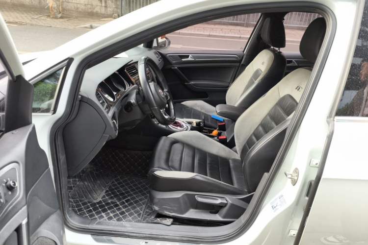 Used Volkswagen Golf 2018 280TSI Automatic R-Line Model Left Front Seat