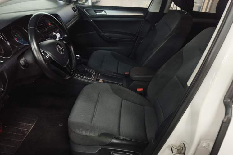 Used Volkswagen Golf 2018 230TSI Automatic Comfort Model Left Front Seat