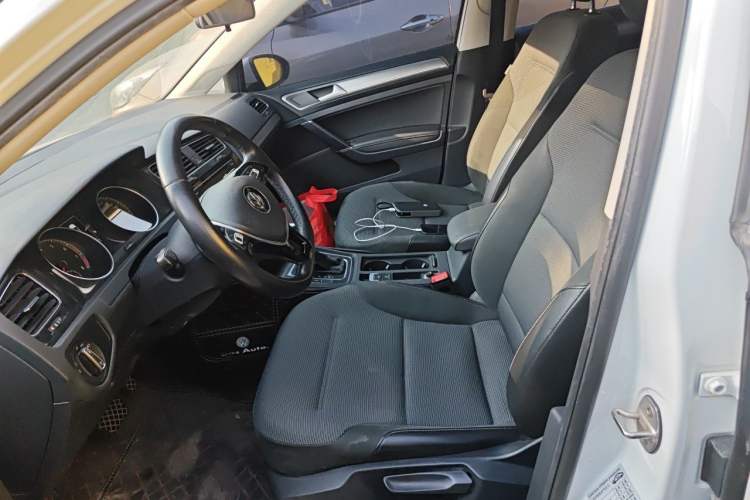 Used Volkswagen Golf 2018 230TSI Automatic Comfort Model Left Front Seat