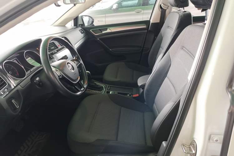 Used Volkswagen Golf 2018 230TSI Automatic Comfort Model Left Front Seat