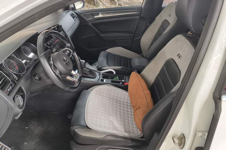 Used Volkswagen Golf 2018 280TSI Automatic R-Line Model Left Front Seat