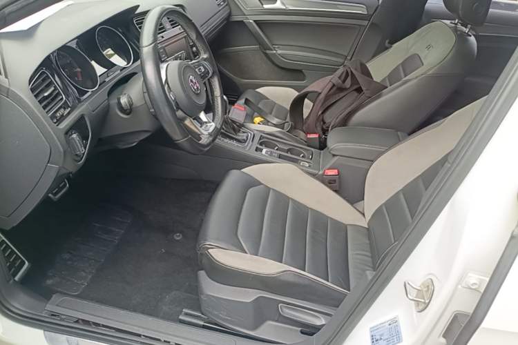 Used Volkswagen Golf 2018 280TSI Automatic R-Line Model Left Front Seat