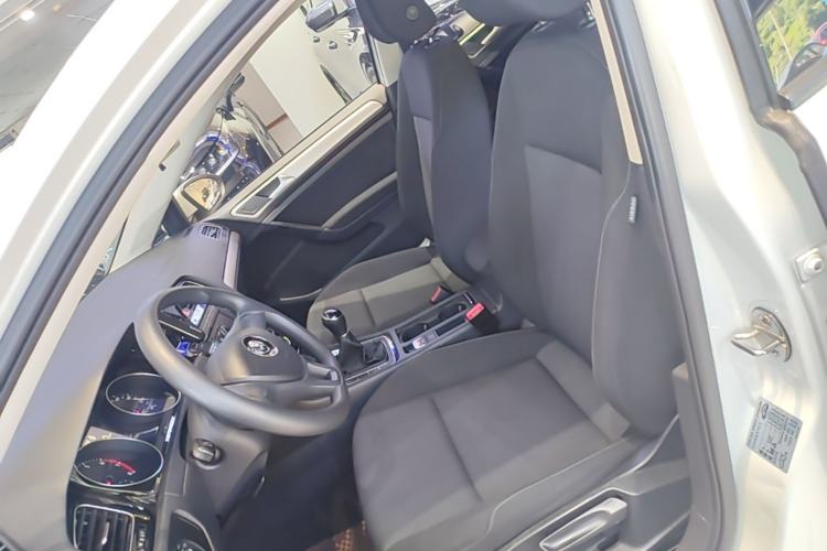 Used Volkswagen Golf 2018 1.6L Manual Fashion Edition Left Front Seat