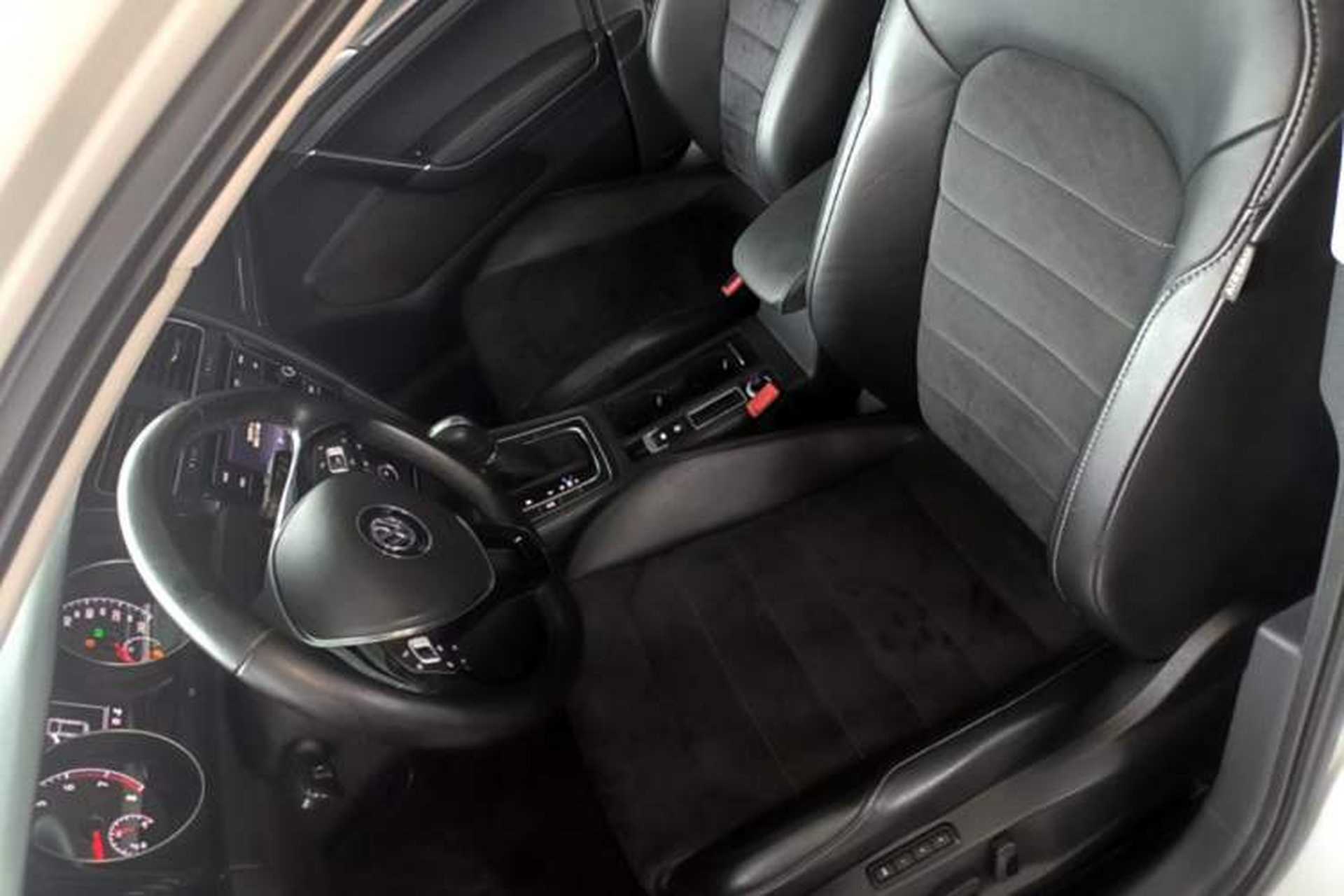 Used Volkswagen Golf 2018 230TSI Automatic Luxury Version Left Front Seat