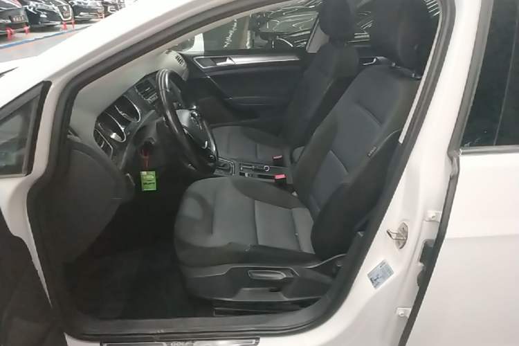 Used Volkswagen Golf 2018 230TSI Automatic Comfort Model Left Front Seat