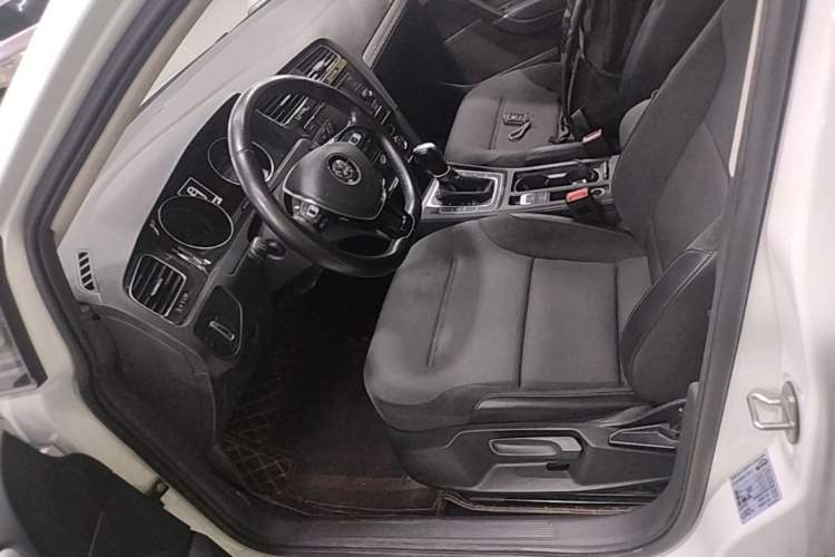 Used Volkswagen Golf 2018 230TSI Automatic Comfort Model Left Front Seat