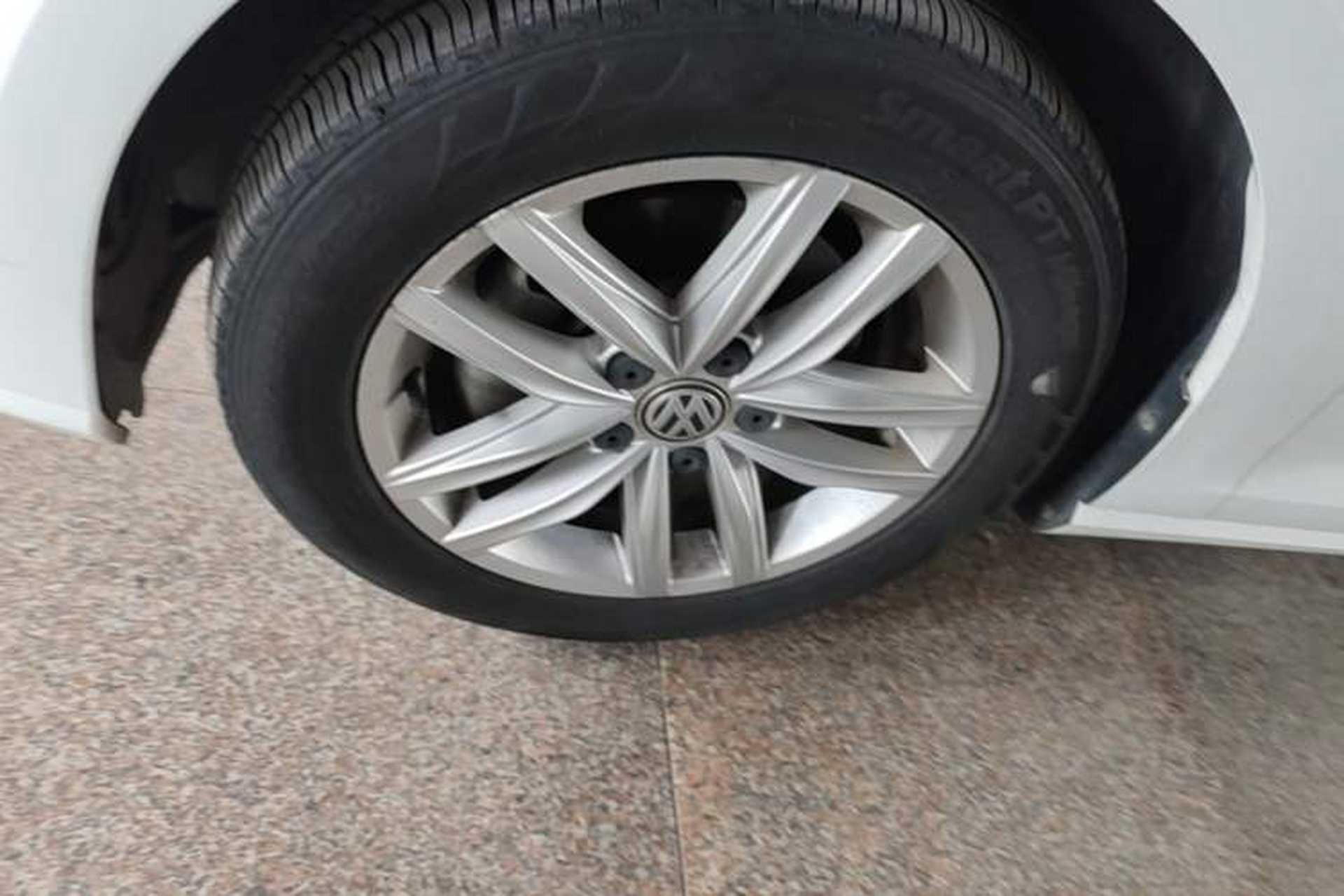 Used Volkswagen Golf 2018 1.6L Automatic Comfort Model Left Front Wheel Hub