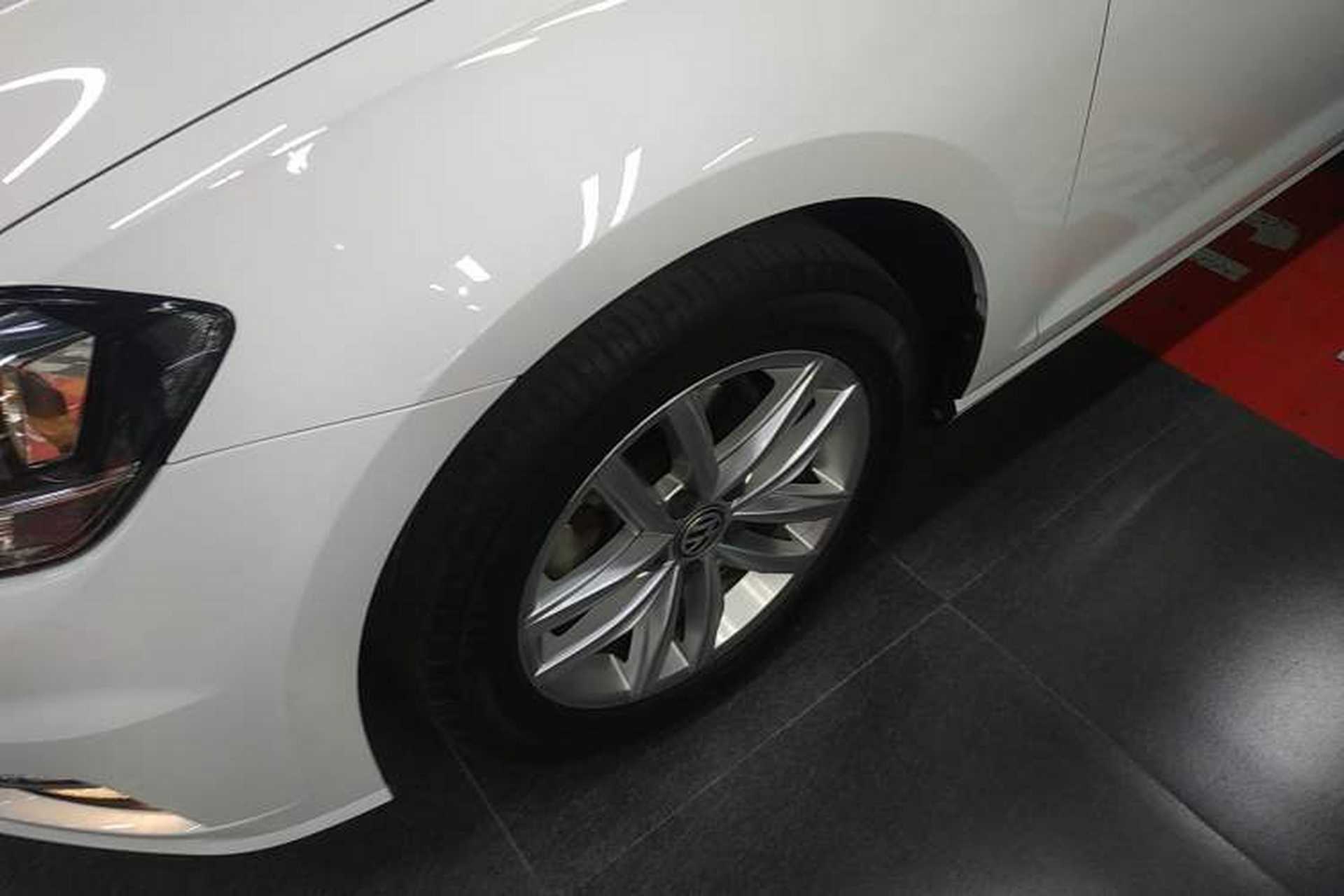Used Volkswagen Golf 2018 230TSI Automatic Comfort Model Left Front Wheel Hub