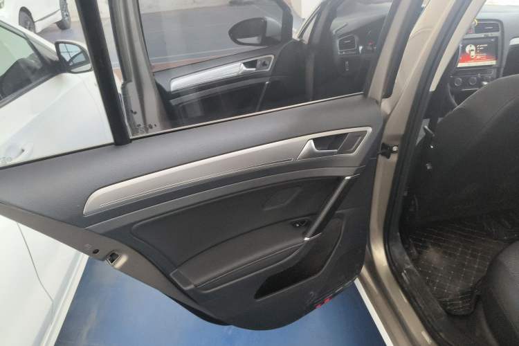Used Volkswagen Golf 2018 1.6L Automatic Comfort Model Left Rear Door Interior