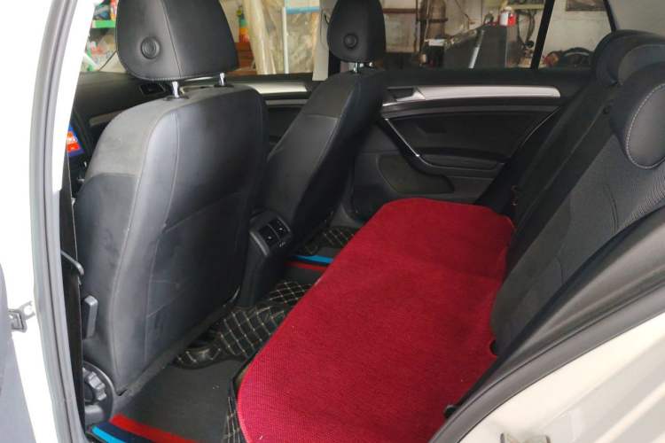 Used Volkswagen Golf 2018 230TSI Automatic Comfort Model Left Rear Seat