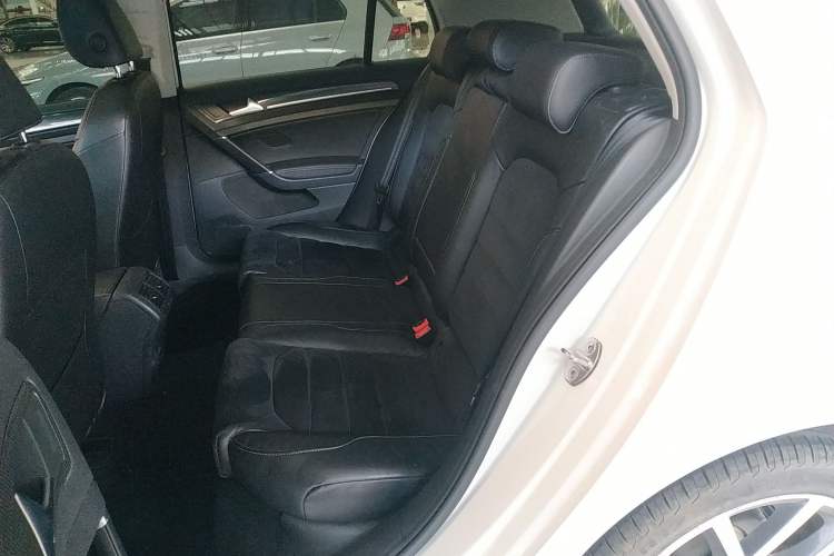 Used Volkswagen Golf 2018 230TSI Automatic Luxury Version Left Rear Seat
