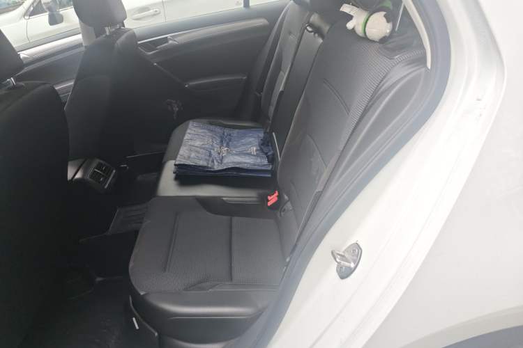 Used Volkswagen Golf 2018 230TSI Automatic Comfort Model Left Rear Seat