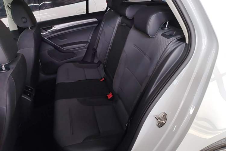 Used Volkswagen Golf 2018 230TSI Automatic Comfort Model Left Rear Seat