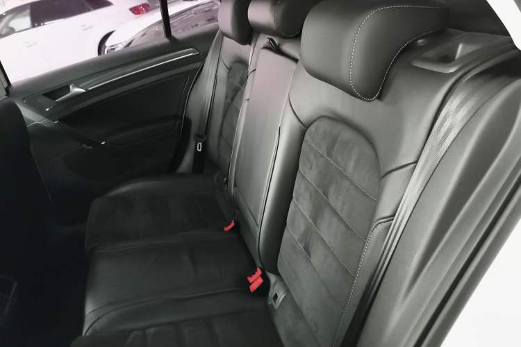Used Volkswagen Golf 2018 230TSI Automatic Luxury Version Left Rear Seat