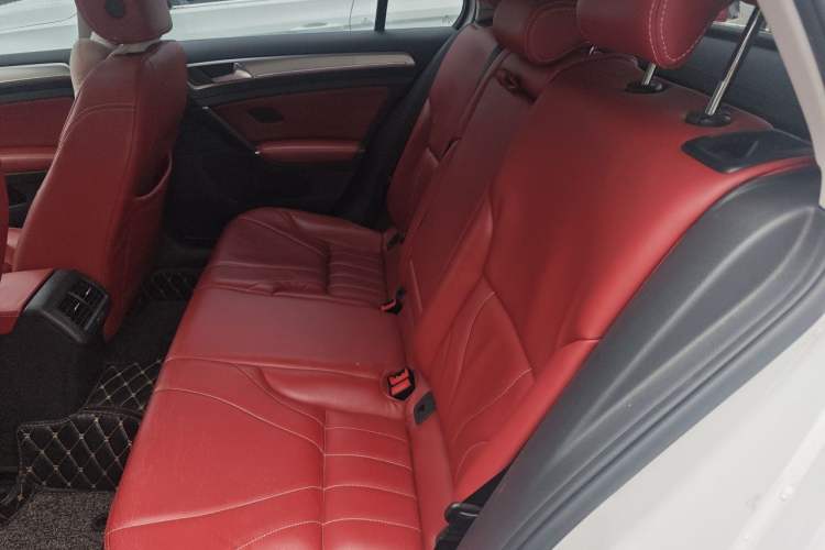 Used Volkswagen Golf 2018 1.6L Automatic Comfort Model Left Rear Seat