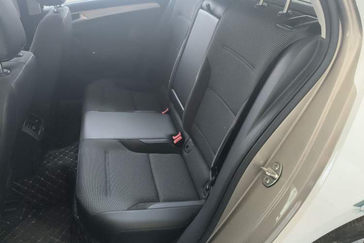 Used Volkswagen Golf 2018 1.6L Automatic Comfort Model Left Rear Seat